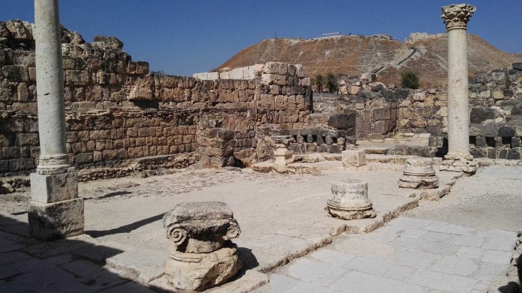 Beit Shean National Park Israel by Bukvoed Wikimedia Commons