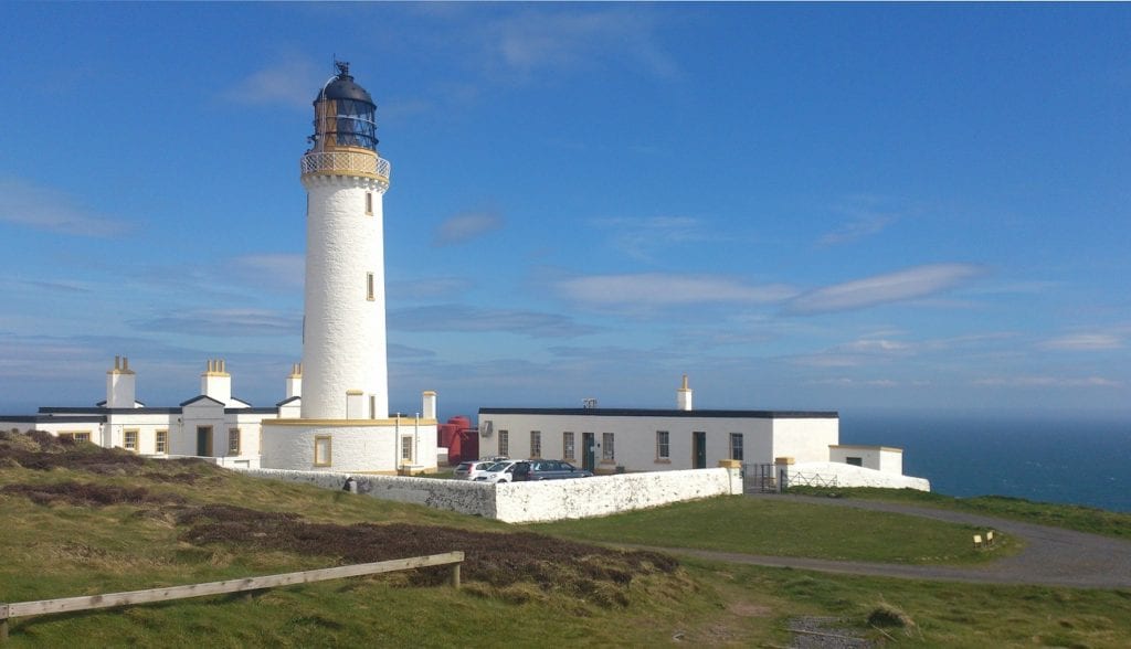 This image has an empty alt attribute; its file name is Mull_of_Galloway_Lighthouse_dumfries_WikiCommons-1024x588.jpg