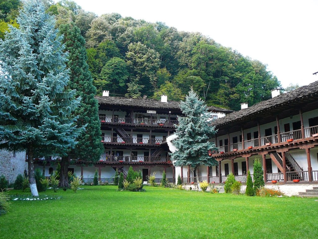 Troyanski Monastery by Elena Chochkova Wikimedia Commons