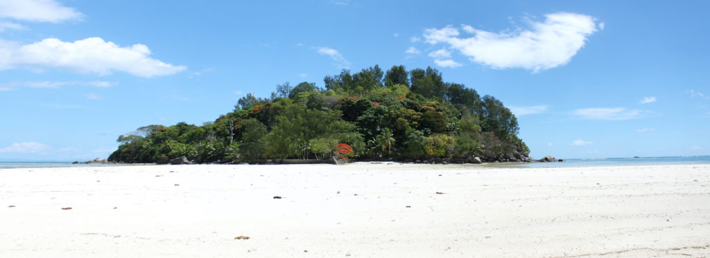 Moyenne Island National Park Seychelles by Gerwin Sturm Flickr