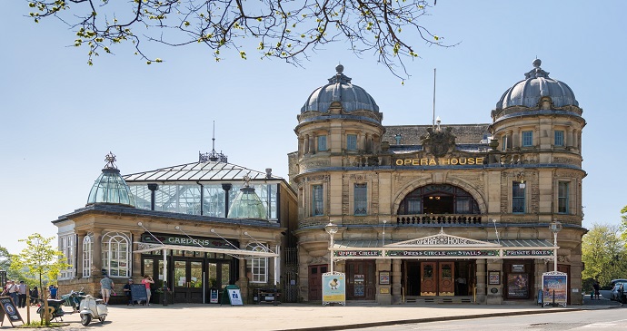 Buxton, Peak District, Steve Cordory Shutterstock