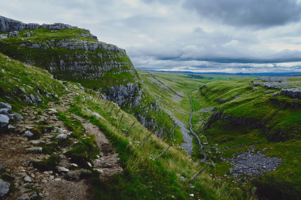 uk guidebooks - malhan tarn