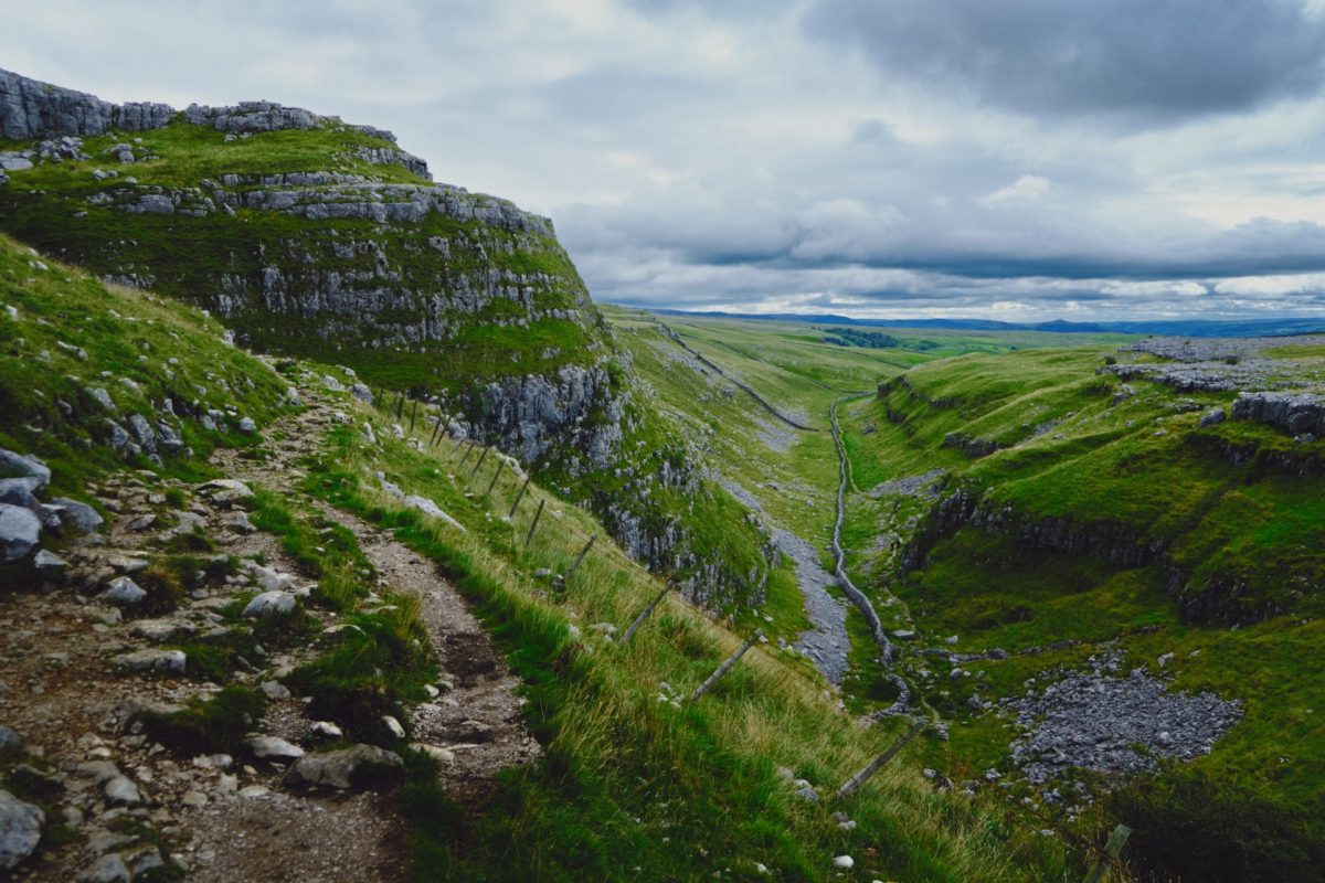 uk guidebooks - malhan tarn