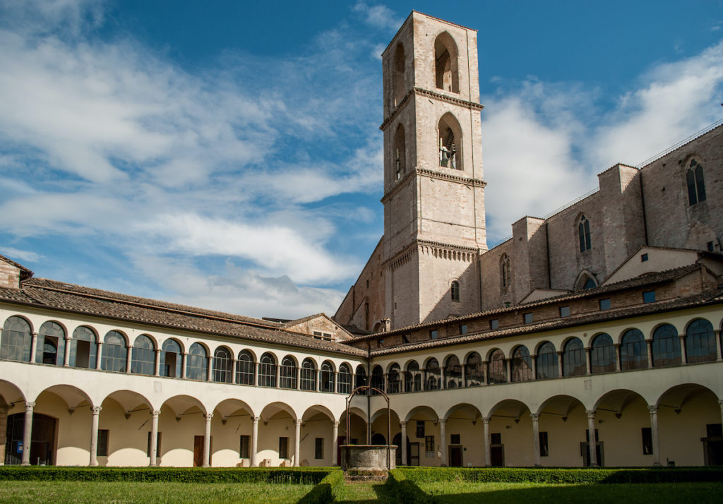 Basilica San Domenico Umbria spirins Shutterstock