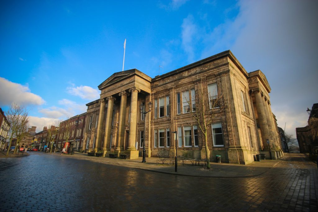 Macclesfield Town Hall, Macclesfield, Cheshire, Smith & Brown, Wikimedia Commons