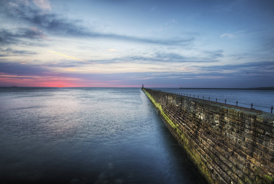 Tynemouth Pier Northumberland by Jimmy McIntyre Editor HDR One Magazine Wikimedia Commons best places to see whales Britain