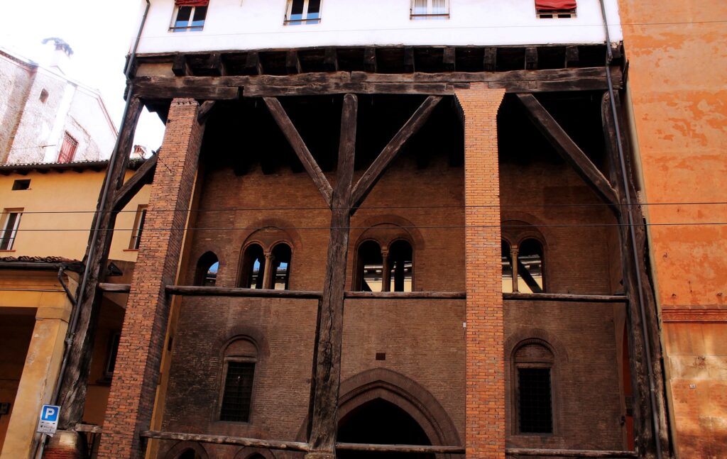 Caso Isolani and its portico in Bologna