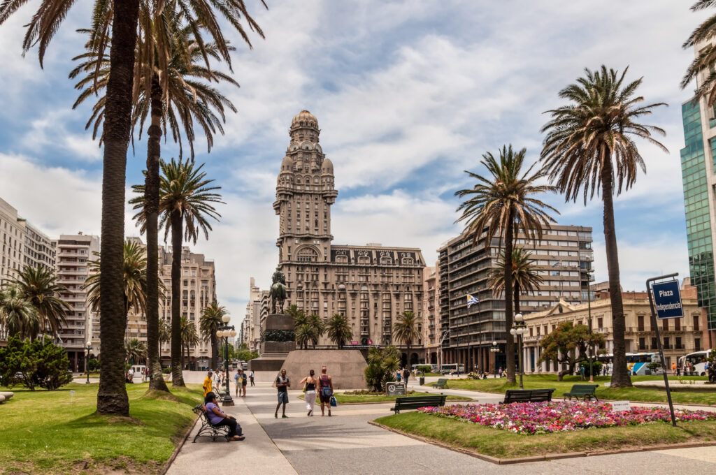 Plaza Independencia Montevideo Uruguay 