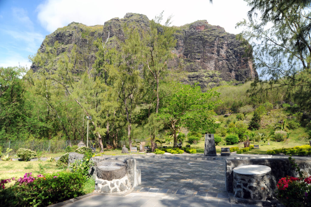 hiking Le Morne Brabant Mauritius 