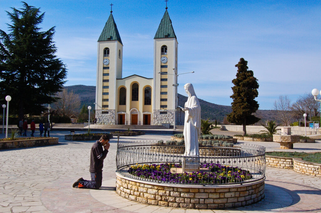 bosnia travel guide book