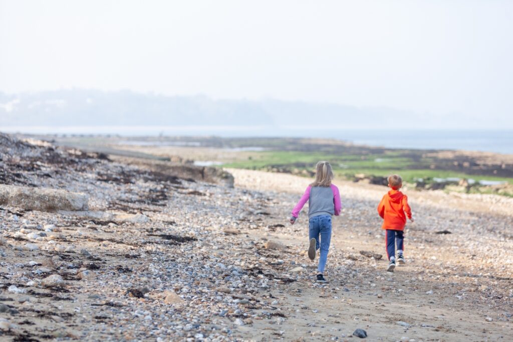 This image has an empty alt attribute; its file name is bembridge_beach__IsleofWight_VisitIsleofWight-1024x682.jpg