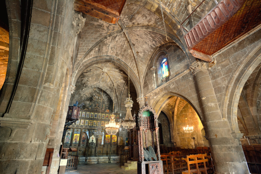 This image has an empty alt attribute; its file name is Interior_Bellapais_Abbey_Kyrenia_Cyprus_Ivan_Negin_shutterstock-1024x683.jpg