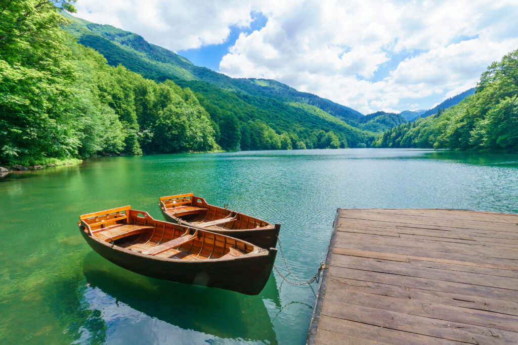 This image has an empty alt attribute; its file name is Lake_Biograd_Biogradska_Gora_national_park_Montenegro_RnDmS_Shutterstock-1024x683.jpg