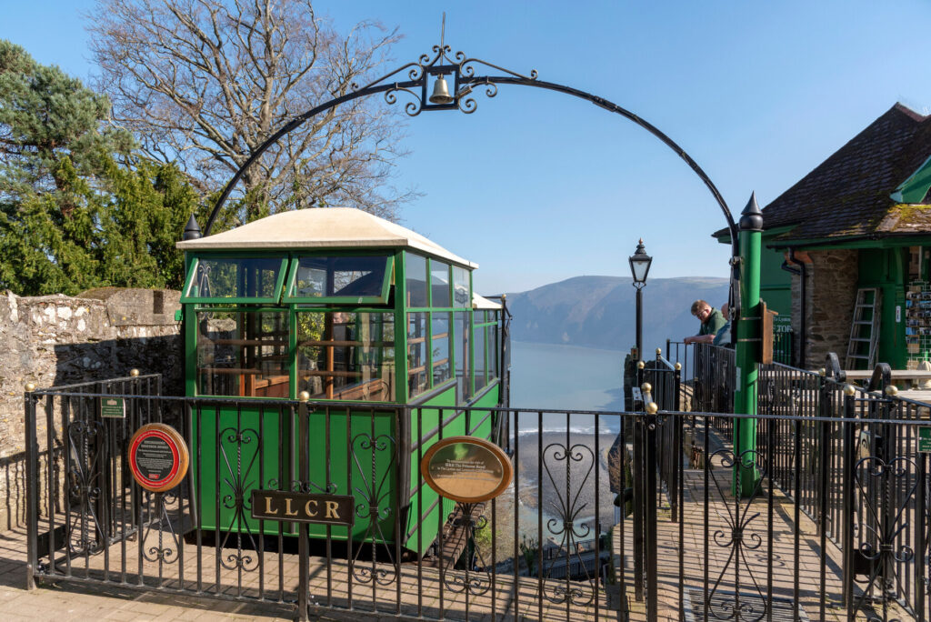 This image has an empty alt attribute; its file name is cliff_railway_Lynton_Devon_peter_titmuss_Shutterstock-1024x684.jpg