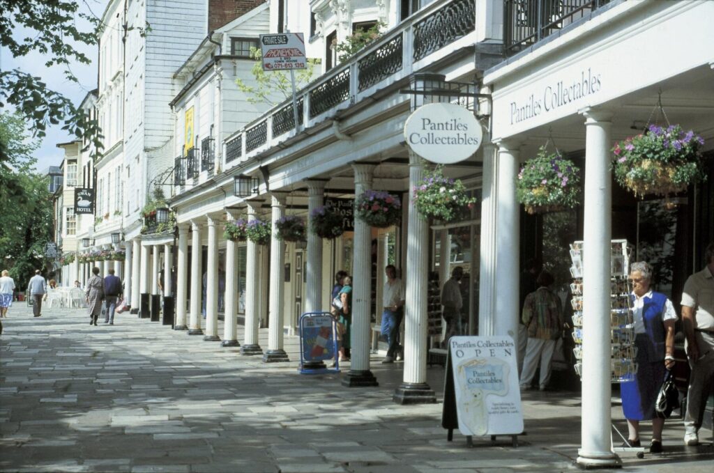 This image has an empty alt attribute; its file name is the_Pantiles_Tunbridge_Wells_Kent_England_Visit_Kent-1024x679.jpg