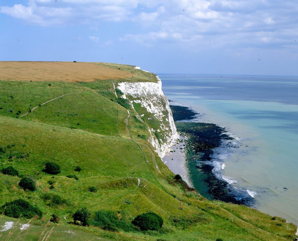 This image has an empty alt attribute; its file name is white_cliffs_Dover_Kent_England_Visit_Kent-1024x827.jpg