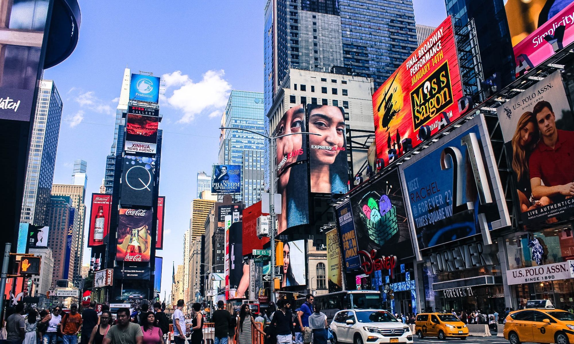 Photographing Billboards : Forever 21 Times Square Billboard