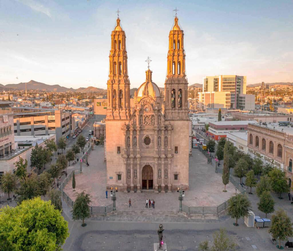 Cathdedral in Plaza de Armas in Chihuahua City, Chihuahua State, Mexico