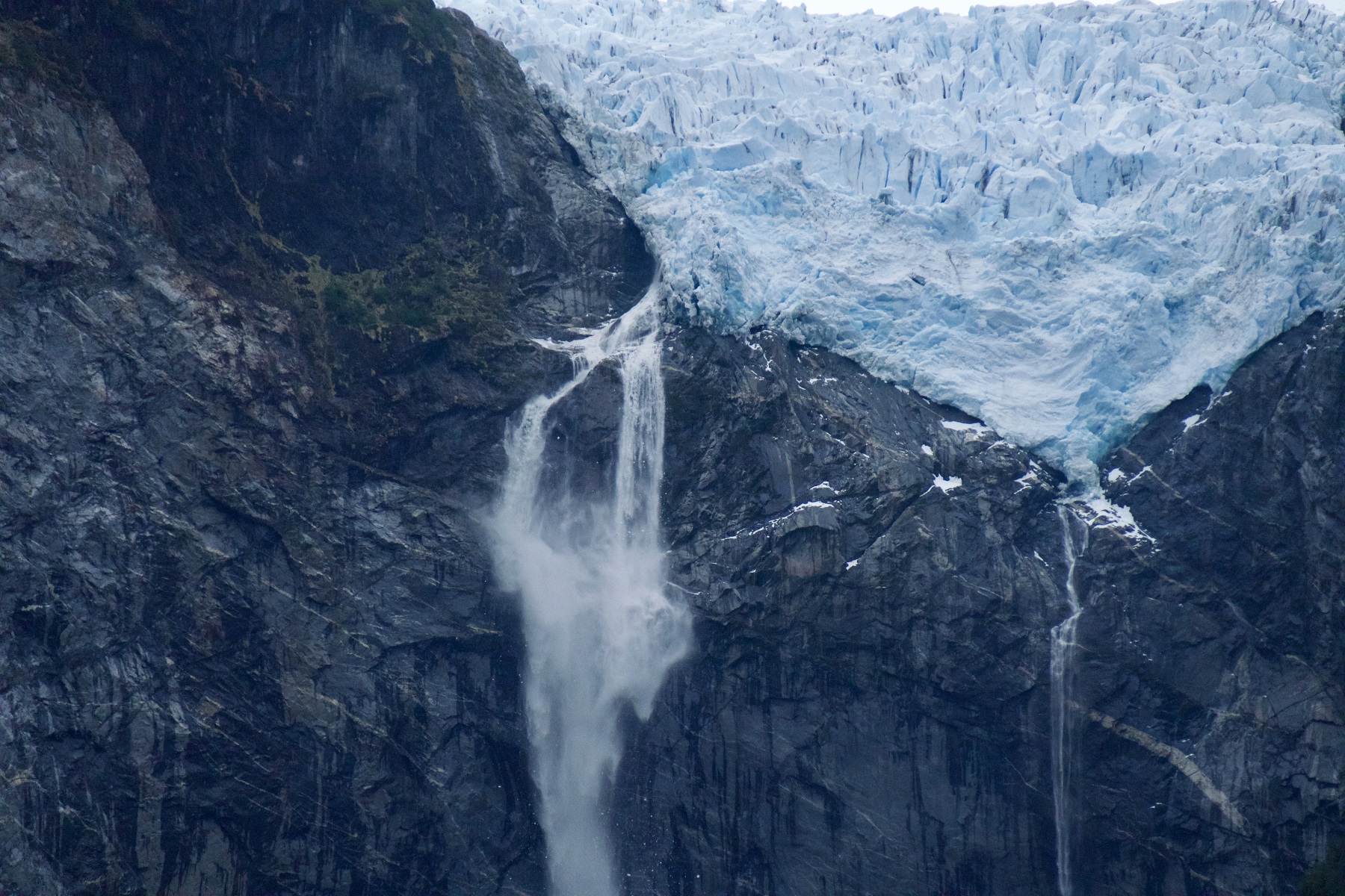 The hanging glacier of Queulat