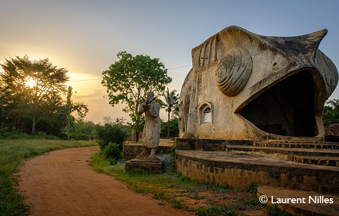 Voodoo temple Abomey by Laurent Nilles