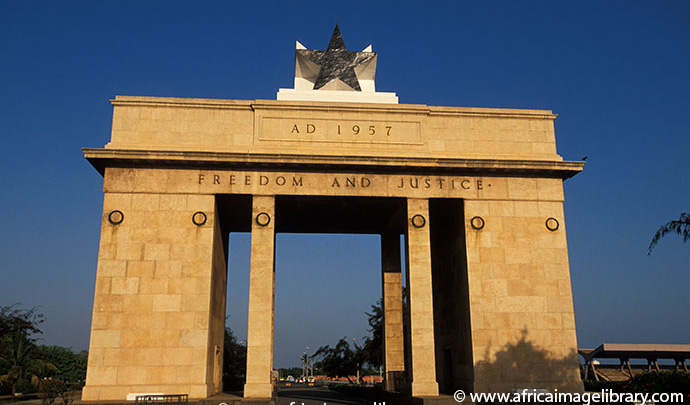 The Black Star Arch, a monument to Ghana's independence struggle © Ariadne Van Zandbergen