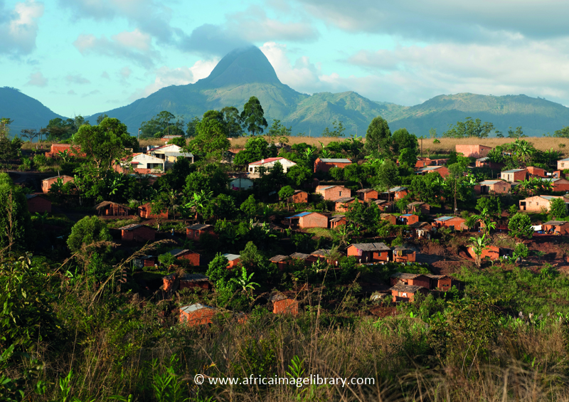 Highland town of Gurué, Mozambique by Ariadne Van Zandbergen, www.africaimagelibrary.com