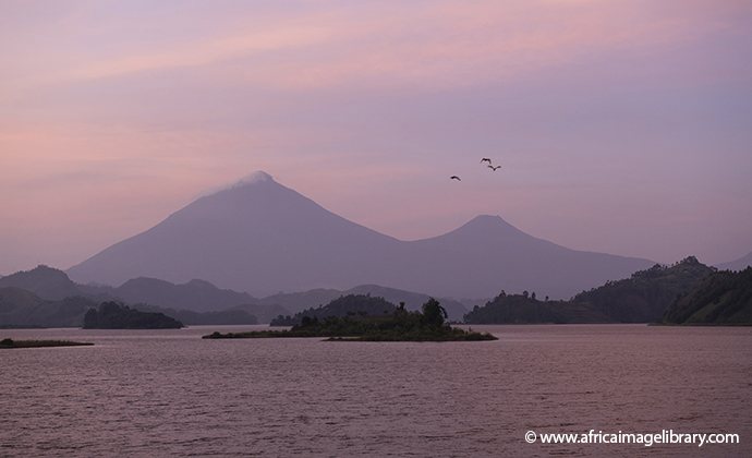 Lake Mutanda AVZ