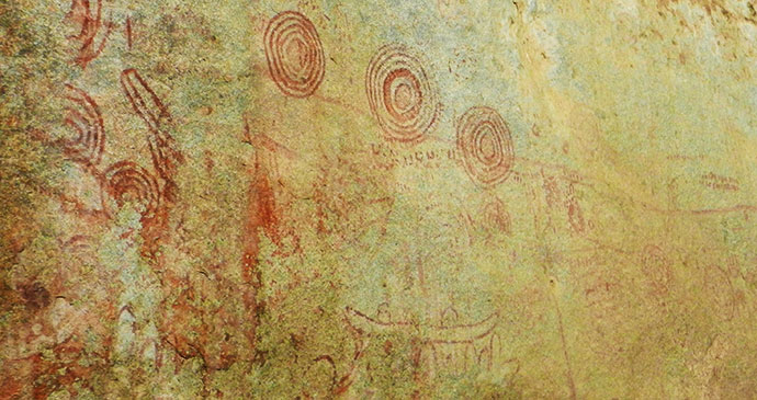 Nyero Rock Paintings Uganda by Carsten Johannes M. Wikimedia Commons