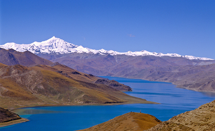 Yamdrok Tso Tibet China by Michael Buckley