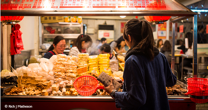 Night market Taiwan by Rich Matheson best markets in the world