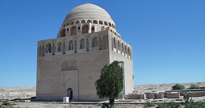 Sultan Sanjar Mausoleum Turkmenistan by Hergit Wikimedia Commons