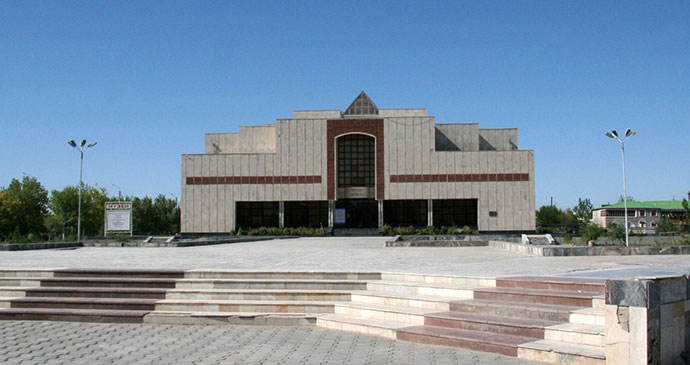 Igor Savitsky Museum Nukus Uzbekistan by ChanOJ Wikimedia Commons