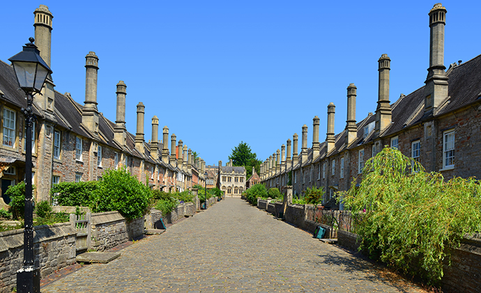 the Vicar's close, Wells, Somerset by jaroslava V, Shutterstock