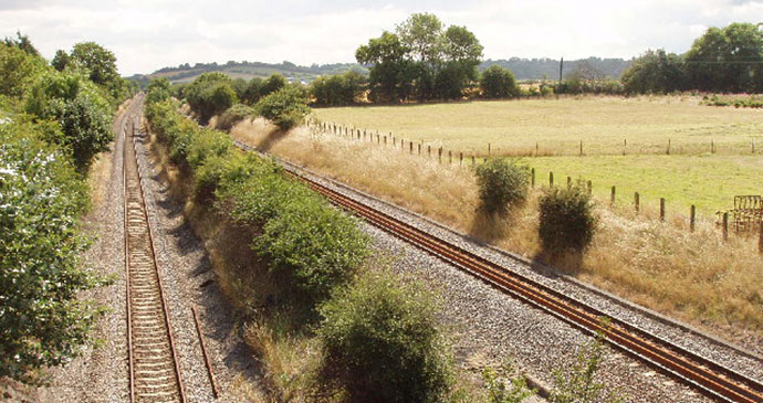 Saunderton Split Railway by geograph.org.uk, Wikimedia Commons