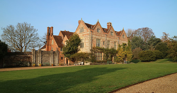 Greys Court Chilterns by Crispin Cooper Wikimedia Commons