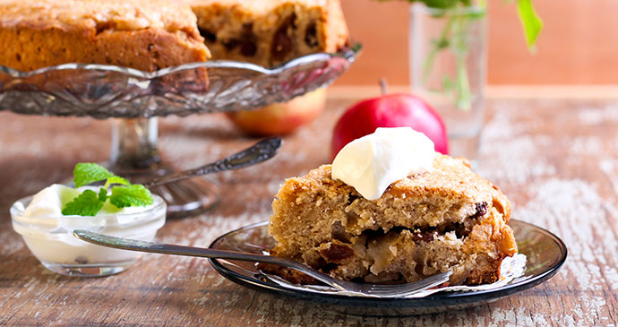 Food and drink, Dorset apple cake, Moores Dorset knob biscuits, Barford ice cream, Dorset, England, British Isles © MShev, Shutterstock