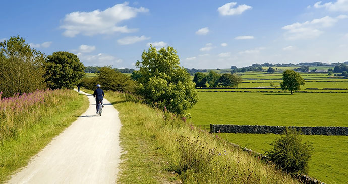 Tissington Cycle Trail Peak District UK David Hughes, Shutterstock