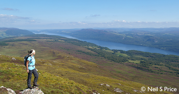 Meall Fuar-mhonaidh, Highlands, Small Hills by Neil S Price