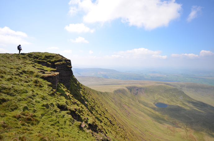 Fan Breichiniog UK The Wilderness Cookbook Phoebe Smith