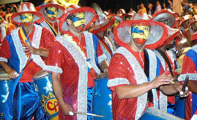 Carnval, Uruguay by Vince Alongi, Wikimedia Commons