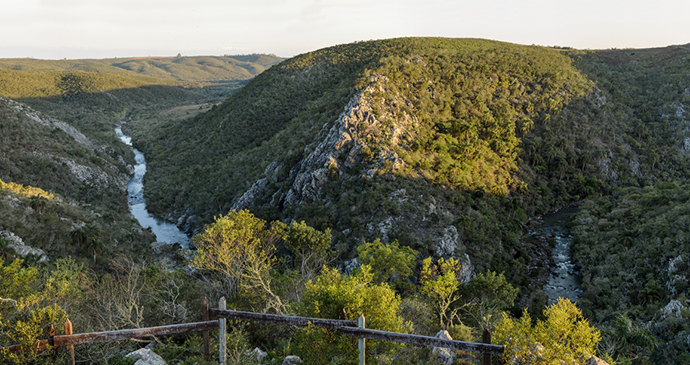 Quebrada de los Cuervos, Uruguay by Tornasoloriental, Wikimedia Commons
