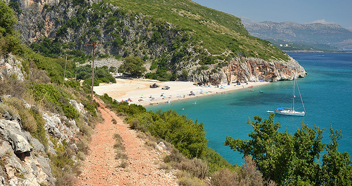 Gjipe beach, Albania by Pudelek, Wikimedia Commons