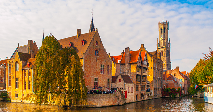 Canal Bruges Northern Belgium Pyty Shutterstock