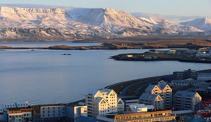 Mt Esja, Iceland by Christian Bickel, Wikimedia Commons day trip from Reykjavik