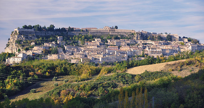 Civitella del tronto, Abruzzo, Italy, Bornin54, Dreamstime