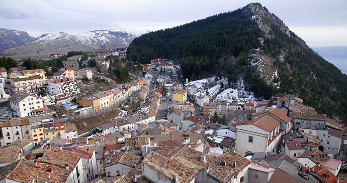 Ovindoli, Abruzzo, Italy by trotalo, shutterstock