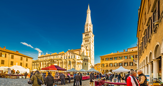 Antiques market Modena Emilia-Romagna Italy by GoneWithTheWind, Shutterstock