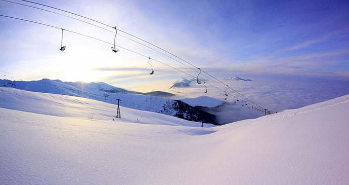 Brezovica run, Kosovo by Snownjeri, Wikimedia Commons