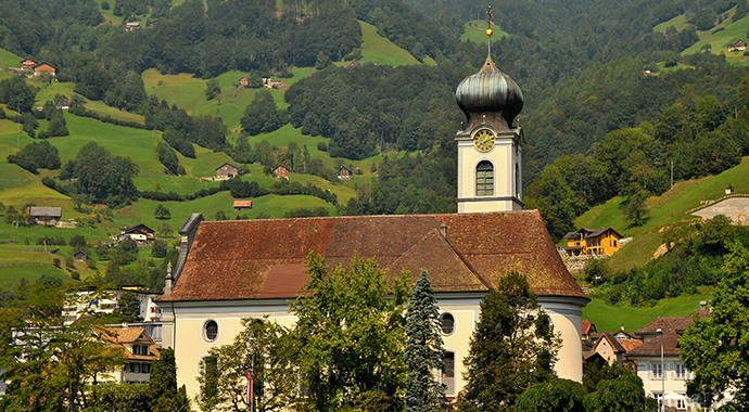 Gersau Switzerland Lake Luzern by Archangel12 Wikimedia Commons