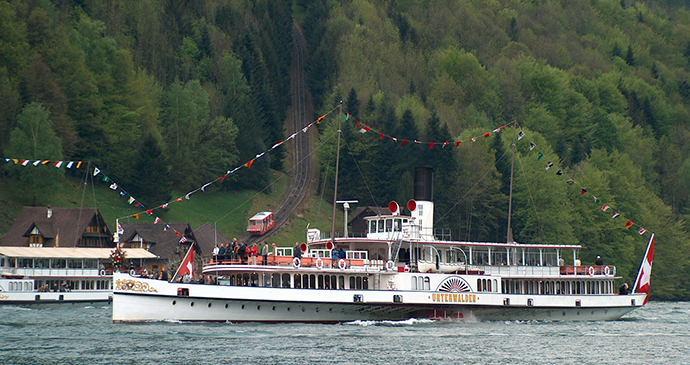 Treib Lake Luzern Seelisberg by Gestumblindi Wikimedia Commons